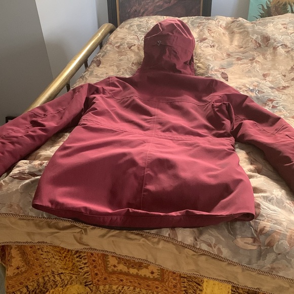 Helly Hansen winter coat - Picture 8 of 8